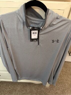 Under Armour Men’s Grey Striped Half-Zip Performance Pullover size large